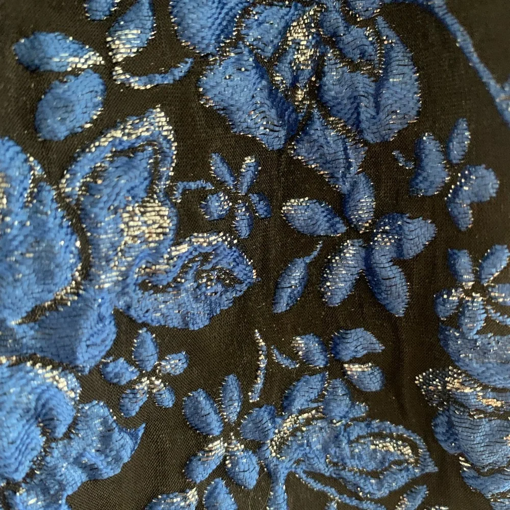 Alice + Olivia Royal Blue Floral Fit-and-Flare Dress with Lace Trim - Picture 4 of 5